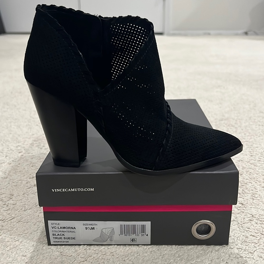 Vince Camuto, VC – Lamorna Bootie. Black size 9.5. BRAND NEW- NEVER WORN.